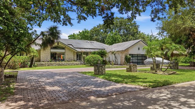 251 NW 104th Avenue, Coral Springs, FL 33071