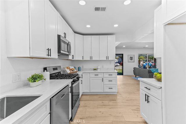 268 W Willow, Pomona, CA 91768