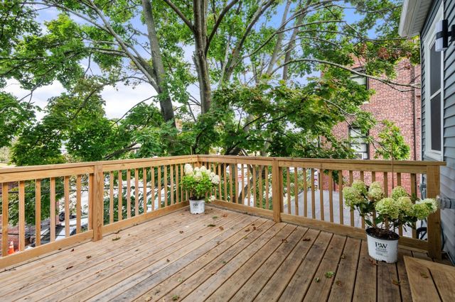 7 Waumbeck 3, Boston, MA 02121