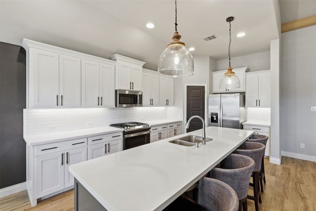 5640 Pradera Road, Fort Worth, TX 76126