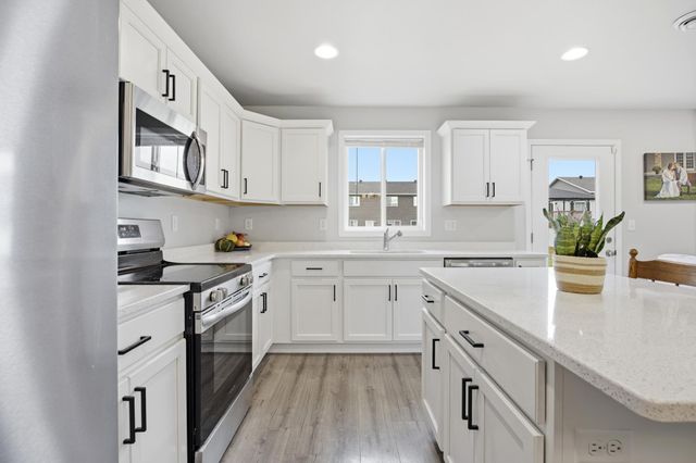 1481 69th Avenue S, Fargo, ND 58104