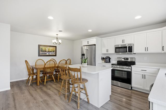 1481 69th Avenue S, Fargo, ND 58104