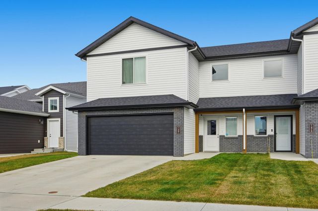 1481 69th Avenue S, Fargo, ND 58104