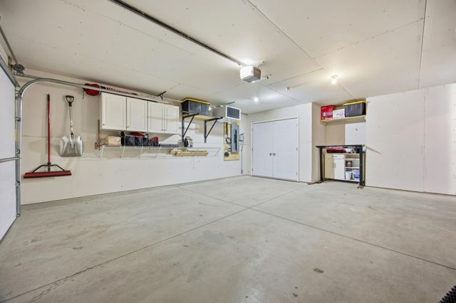 1481 69th Avenue S, Fargo, ND 58104