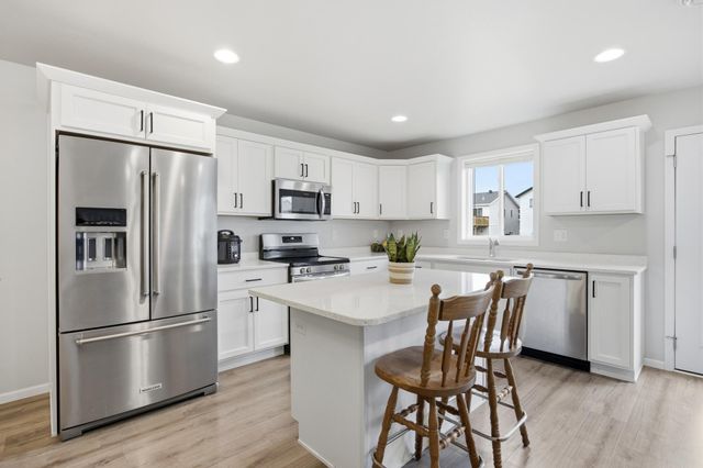 1481 69th Avenue S, Fargo, ND 58104