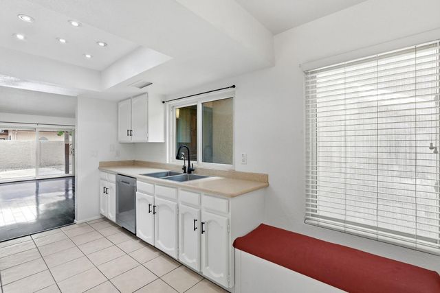 715 W Boxelder Place, Chandler, AZ 85225