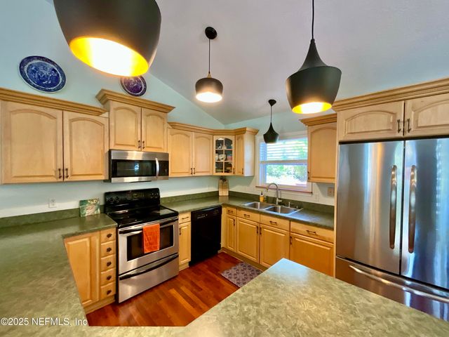 21104 NE 114TH Avenue, Waldo, FL 32694