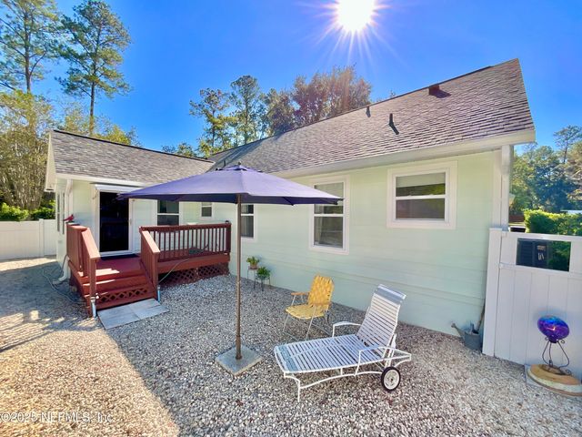 21104 NE 114TH Avenue, Waldo, FL 32694