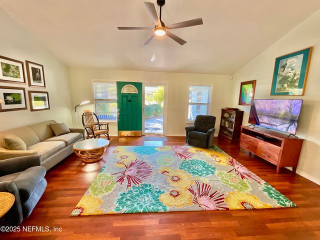 21104 NE 114TH Avenue, Waldo, FL 32694