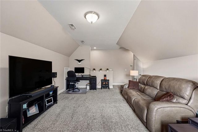 492 Crosswick Road, Clemmons, NC 27012