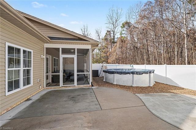 492 Crosswick Road, Clemmons, NC 27012