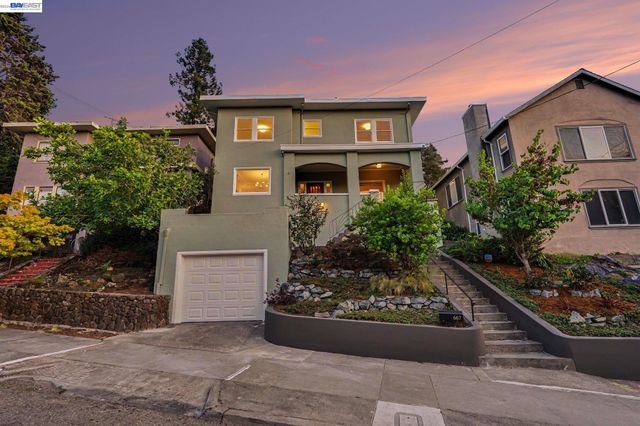 667 Rosal Ave, Oakland, CA 94610