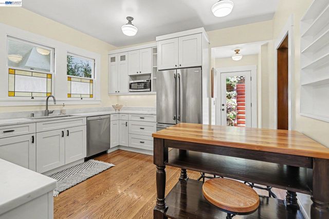 667 Rosal Ave, Oakland, CA 94610