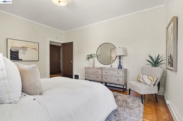 667 Rosal Ave, Oakland, CA 94610