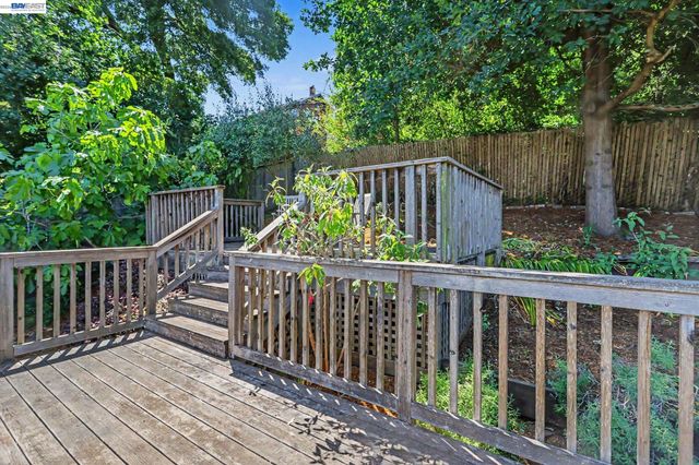 667 Rosal Ave, Oakland, CA 94610