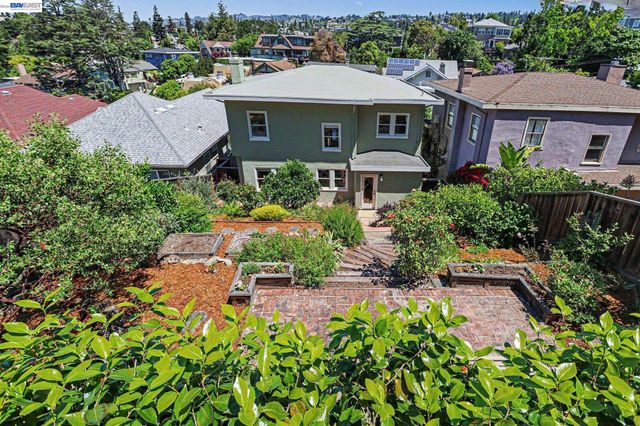 667 Rosal Ave, Oakland, CA 94610