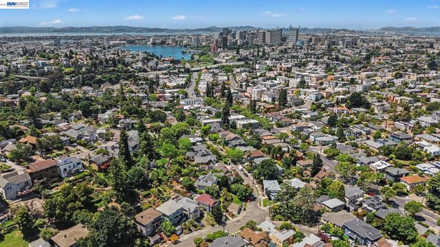 667 Rosal Ave, Oakland, CA 94610