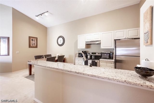 2190 Arbour Walk CIR 2221, Naples, FL 34109