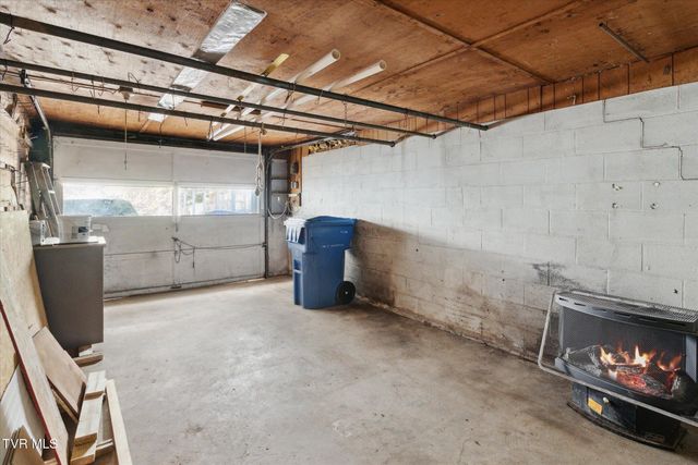 204 Maple Drive, Jonesborough, TN 37659