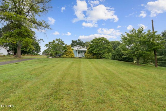 204 Maple Drive, Jonesborough, TN 37659