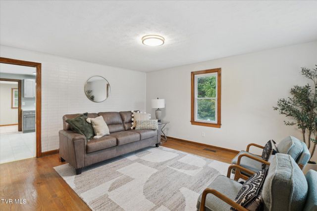 204 Maple Drive, Jonesborough, TN 37659