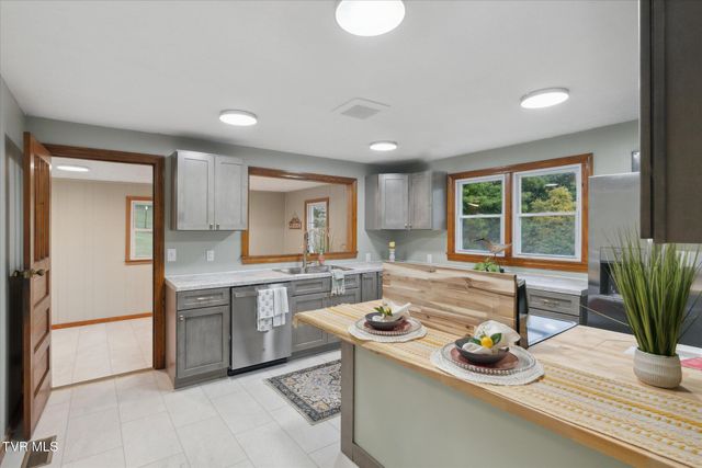 204 Maple Drive, Jonesborough, TN 37659