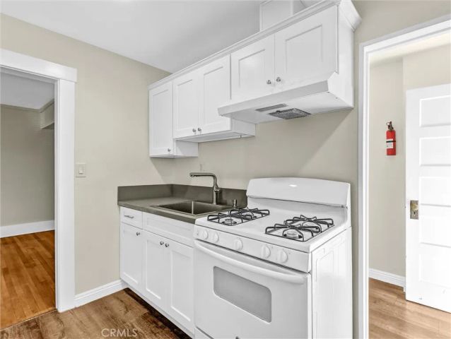 73 S Michigan Avenue, Pasadena, CA 91106