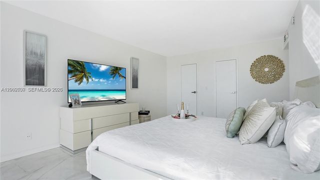 2017 S Ocean Dr 1206, Hallandale Beach, FL 33009