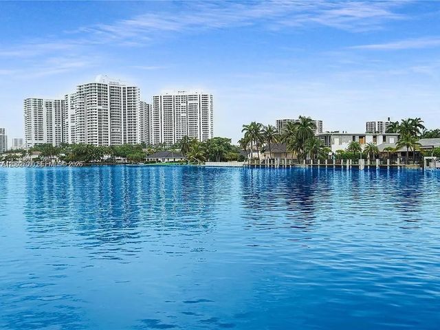 2017 S Ocean Dr 1206, Hallandale Beach, FL 33009