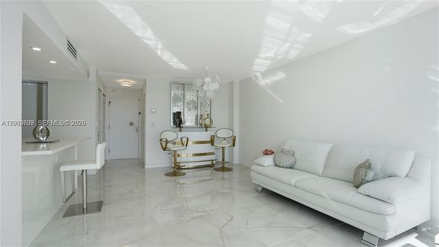 2017 S Ocean Dr 1206, Hallandale Beach, FL 33009