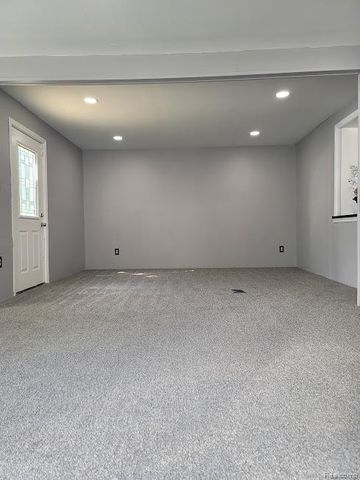 19477 Stansbury Street, Detroit, MI 48235