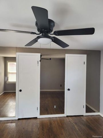 19477 Stansbury Street, Detroit, MI 48235