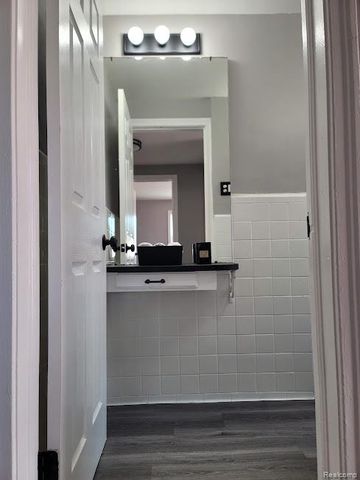 19477 Stansbury Street, Detroit, MI 48235