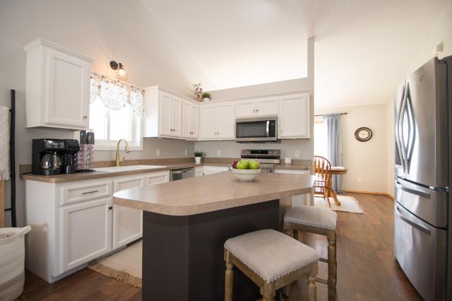 265 Arbor Curve NE, Cokato, MN 55321