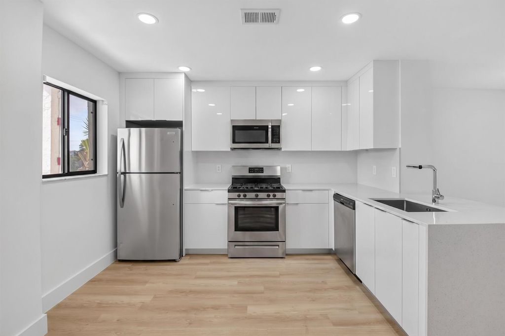 100 W Hidden Valley Boulevard 502, Boca Raton, FL 33487