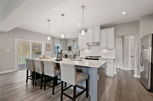 301 Shanleigh Dr, Jackson Twp, PA 16063