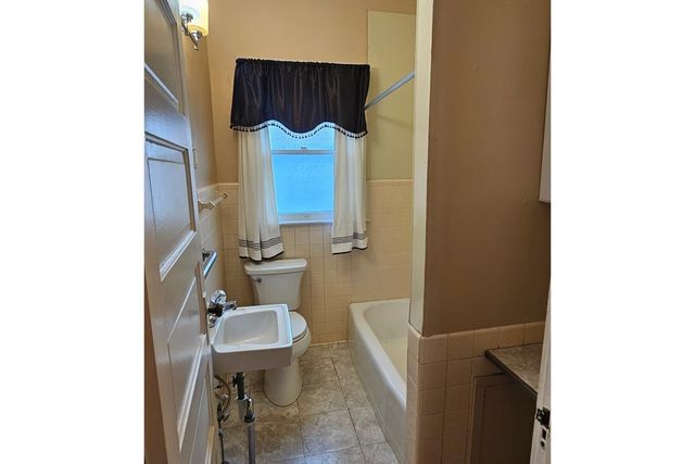 1556 S Linwood Avenue, Evansville, IN 47713