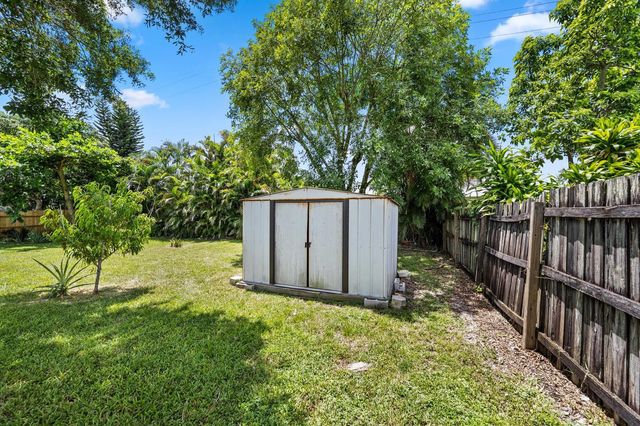 143 Bobwhite Road, Royal Palm Beach, FL 33411