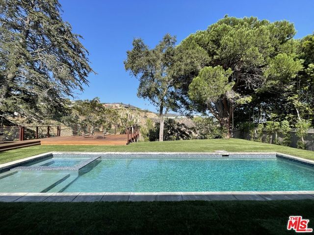 1022 Lachman Lane, Pacific Palisades, CA 90272
