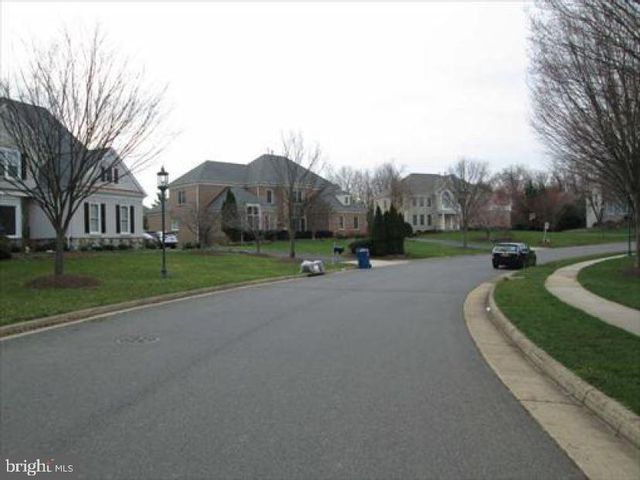 1465 MAYHURST BLVD, Mclean, VA 22102