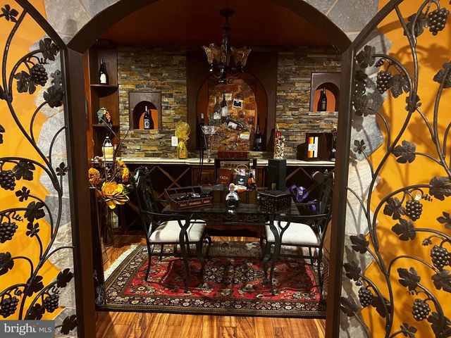 1465 MAYHURST BLVD, Mclean, VA 22102