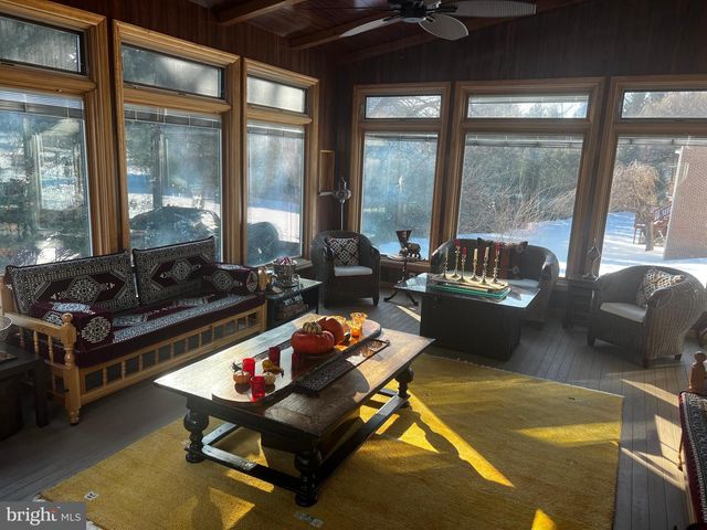 1465 MAYHURST BLVD, Mclean, VA 22102