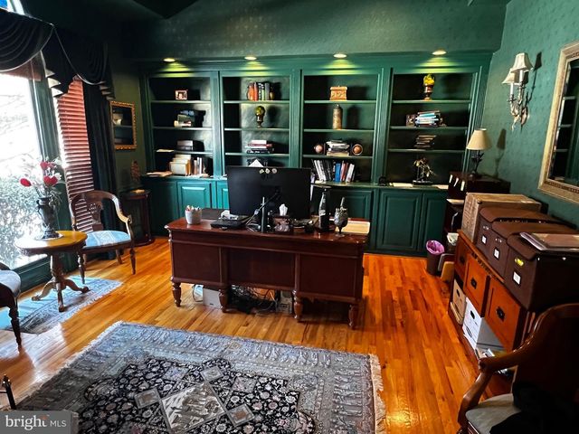 1465 MAYHURST BLVD, Mclean, VA 22102