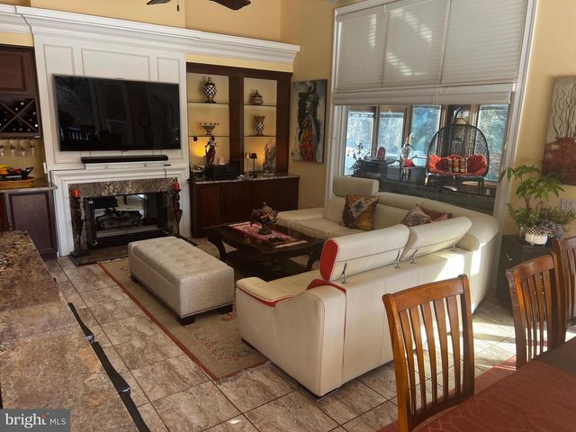 1465 MAYHURST BLVD, Mclean, VA 22102