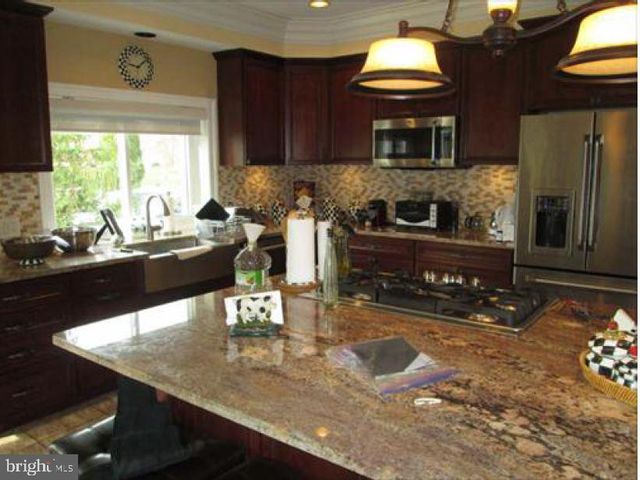 1465 MAYHURST BLVD, Mclean, VA 22102