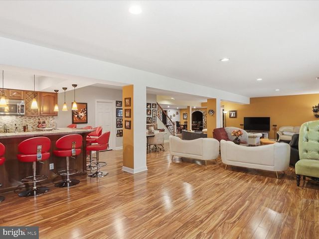 1465 MAYHURST BLVD, Mclean, VA 22102