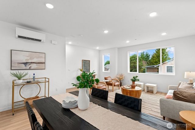 1425 SW 111th Lane, Seattle, WA 98164