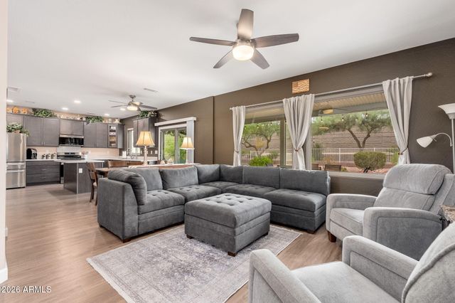 20680 N SHADOW MOUNTAIN Drive, Surprise, AZ 85374