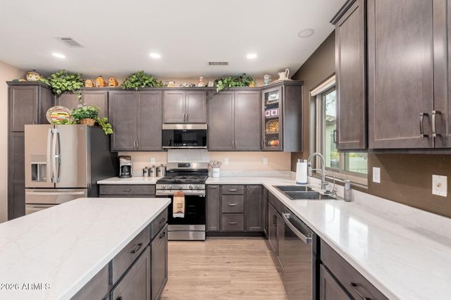 20680 N SHADOW MOUNTAIN Drive, Surprise, AZ 85374