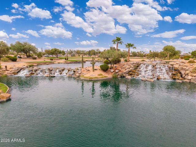 20680 N SHADOW MOUNTAIN Drive, Surprise, AZ 85374